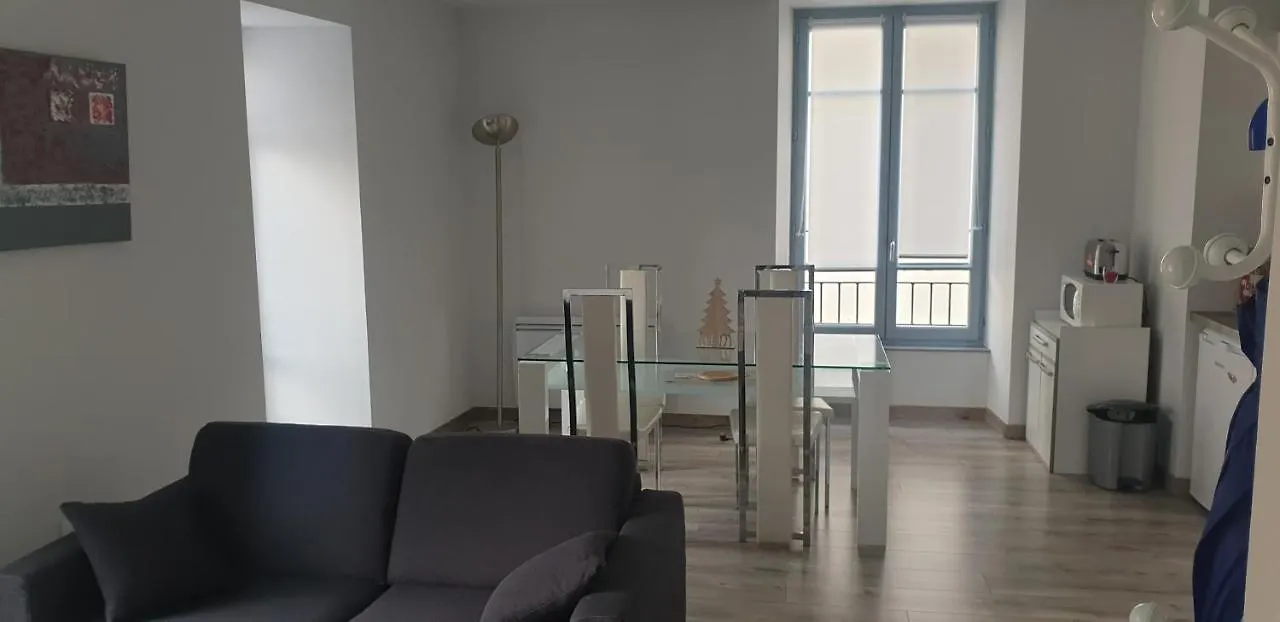 Appartement T2 45 M² En Centre-Ville آكس ليه تيرْم